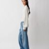 02 Gerade geschnittene Jeans mit niedriger Leibhöhe