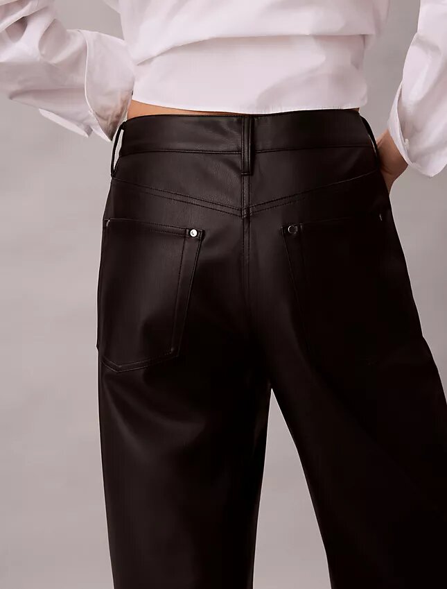 5-Pocket-Hose aus Kunstleder 5-Pocket-Hose aus Kunstleder