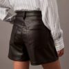 90er-Jahre-Shorts aus Kunstleder 90er-Jahre-Shorts aus Kunstleder