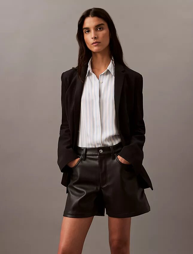 90er-Jahre-Shorts aus Kunstleder 90er-Jahre-Shorts aus Kunstleder