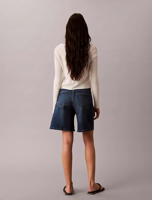 A-Linien-Denim-Jeansshorts mit umgeschlagenem Saum A-Linien-Denim-Jeansshorts mit umgeschlagenem Saum