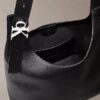 Archive Hardware Buckle Schultertasche Archive Hardware Buckle Schultertasche