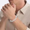 Armband mit Perlen in organischer Rechteckform Armband mit Perlen in organischer Rechteckform