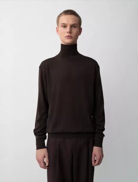 Aschefarbener Rollkragenpullover