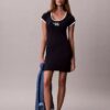 Baby-T-Shirt-Kleid mit Rundhalsausschnitt und 1989-Logo Baby-T-Shirt-Kleid mit Rundhalsausschnitt und 1989-Logo