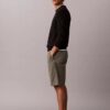 Baggy-Chino-Shorts im 90er-Jahre-Stil Baggy-Chino-Shorts im 90er-Jahre-Stil