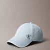 Baseballkappe aus gewaschenem Denim mit gesticktem Logo Baseballkappe aus gewaschenem Denim mit gesticktem Logo