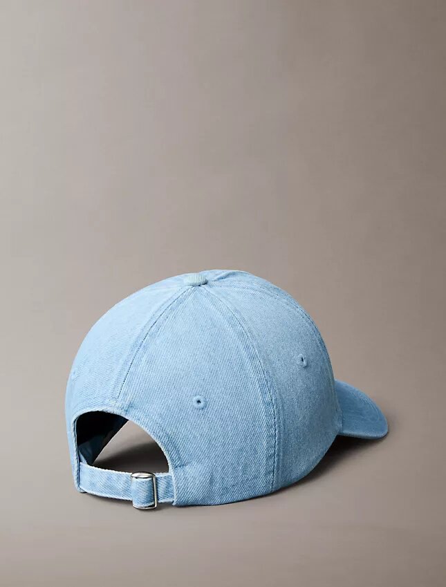 Baseballkappe aus gewaschenem Denim mit gesticktem Logo Baseballkappe aus gewaschenem Denim mit gesticktem Logo