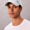 Baseballkappe aus gewaschenem Denim mit gesticktem Logo Baseballkappe aus gewaschenem Denim mit gesticktem Logo
