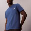 Baumwoll-Jersey-T-Shirt mit Tasche Baumwoll-Jersey-T-Shirt mit Tasche
