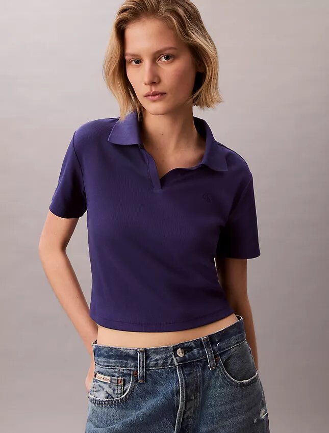 Baumwoll-Polo-Shirt mit konturierten Rippbündchen Baumwoll-Polo-Shirt mit konturierten Rippbündchen