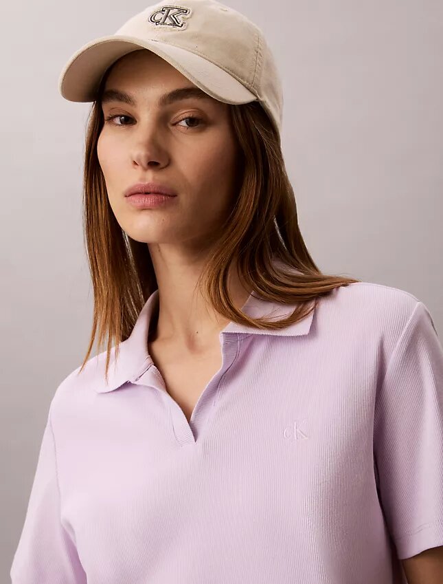 Baumwoll-Polo-Shirt mit konturierten Rippbündchen Baumwoll-Polo-Shirt mit konturierten Rippbündchen