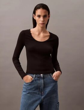 Baumwoll-T-Shirt mit geripptem U-Ausschnitt