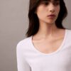 Baumwoll-T-Shirt mit geripptem U-Ausschnitt Baumwoll-T-Shirt mit geripptem U-Ausschnitt