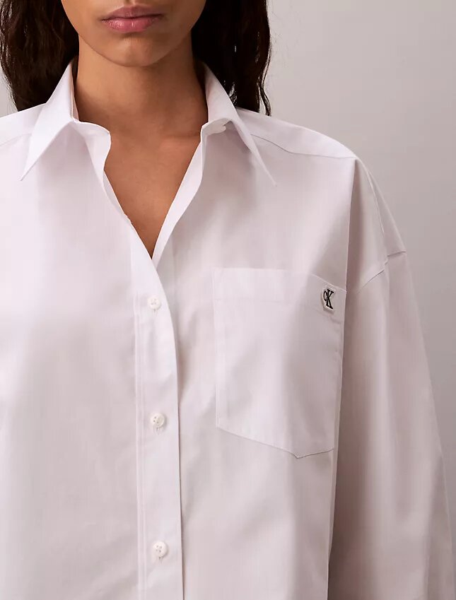 Baumwollpopeline, kurzes, kastenförmiges Button-Down-Hemd Baumwollpopeline, kurzes, kastenförmiges Button-Down-Hemd