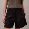 Bermudashorts aus Cotton Stretch-Twill mit Falten Bermudashorts aus Cotton Stretch-Twill mit Falten