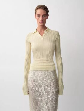Bernsteinfarbener gerippter Polo-Pullover