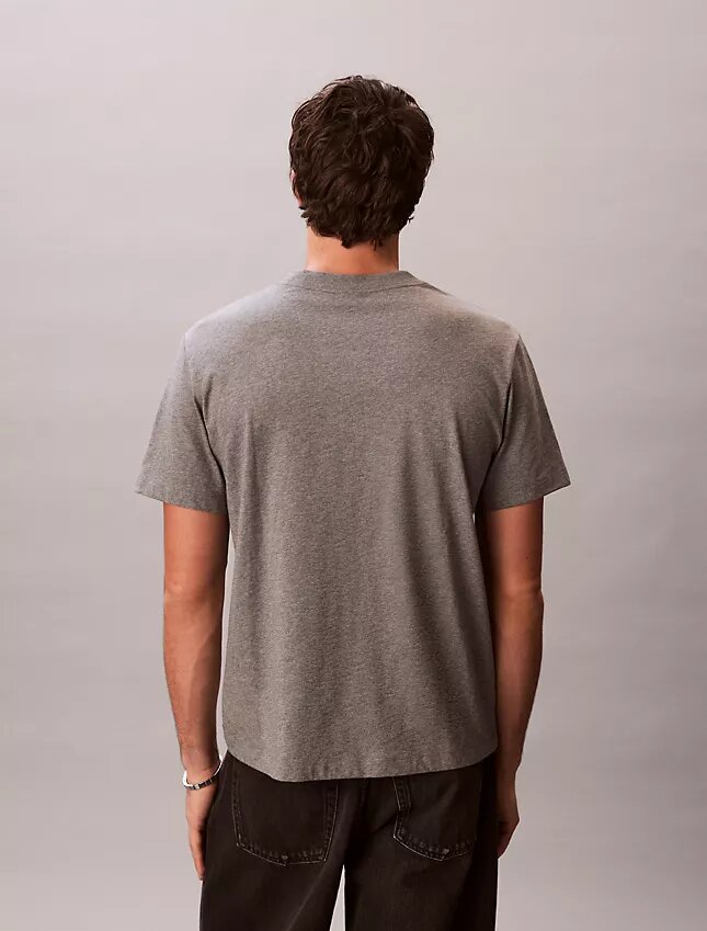 Besticktes Monogram-T-Shirt in lockerer Passform Besticktes Monogram-T-Shirt in lockerer Passform