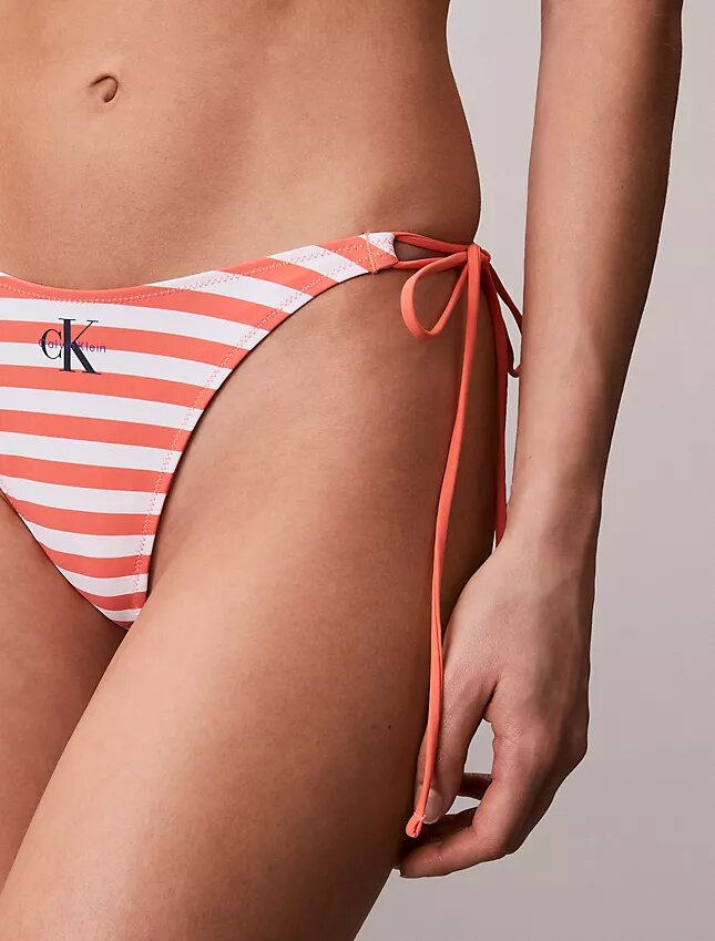 Bikini-Unterteile mit grafischem Monogram und seitlichen Bändern Bikini-Unterteile mit grafischem Monogram und seitlichen Bändern