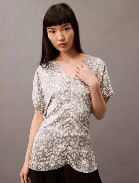 Bluse aus geknittertem Satin mit Print