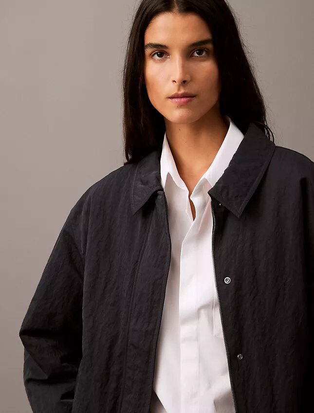 Bomberjacke aus geknittertem Nylon Bomberjacke aus geknittertem Nylon