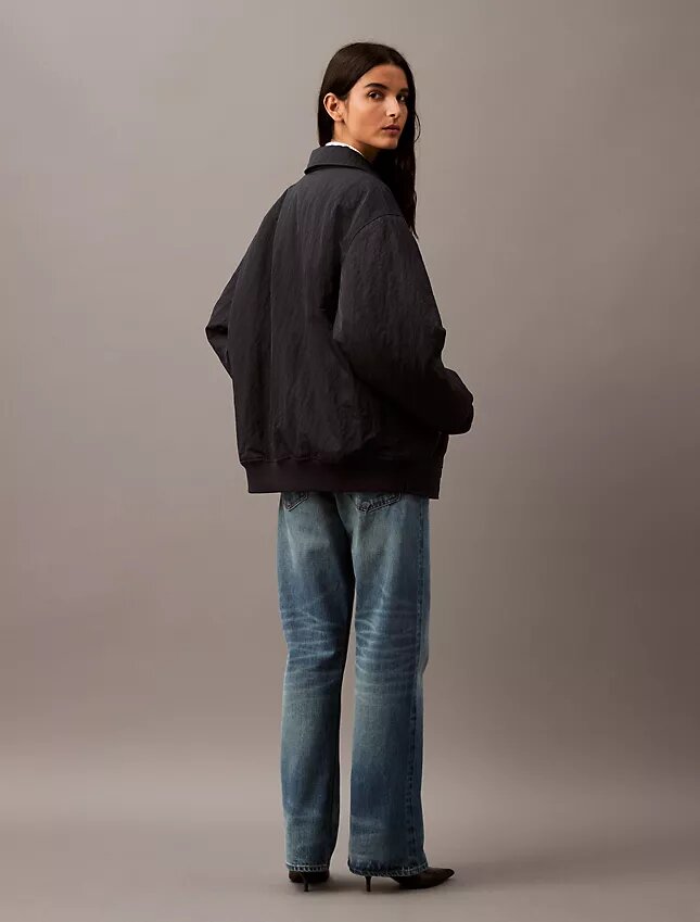 Bomberjacke aus geknittertem Nylon Bomberjacke aus geknittertem Nylon