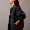 Bomberjacke aus geknittertem Nylon Bomberjacke aus geknittertem Nylon