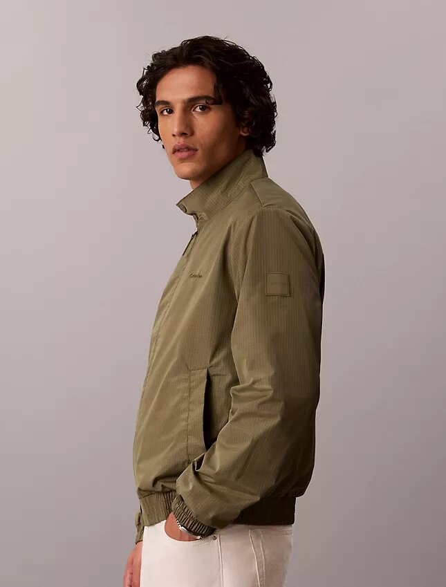 Bomberjacke aus Nylon-Ripstop Bomberjacke aus Nylon-Ripstop