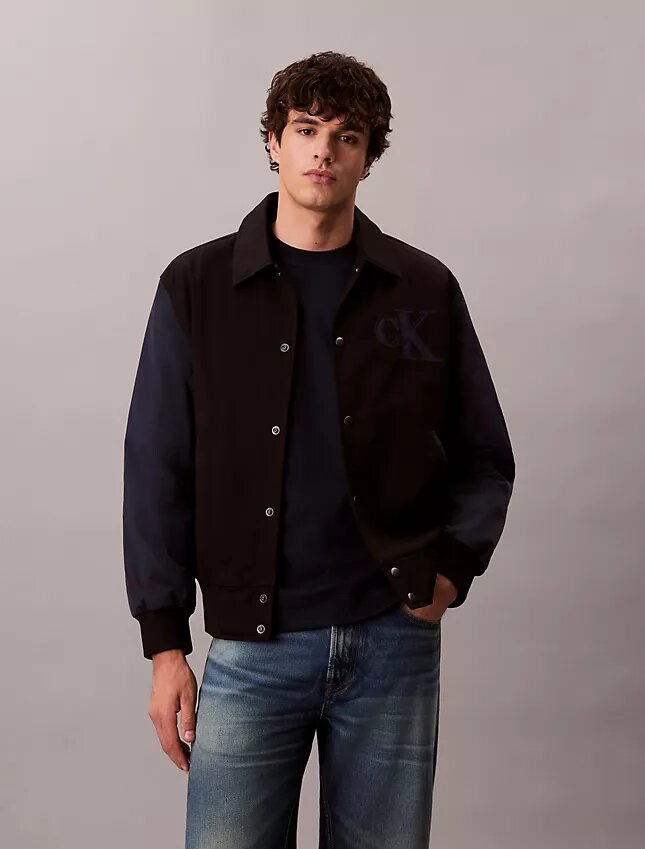 Bomberjacke aus Nylon und Baumwolle Bomberjacke aus Nylon und Baumwolle