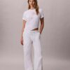 Boxy-T-Shirt mit floralem Logo-Print Boxy-T-Shirt mit floralem Logo-Print