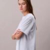 Boxy-T-Shirt mit gesticktem Logo