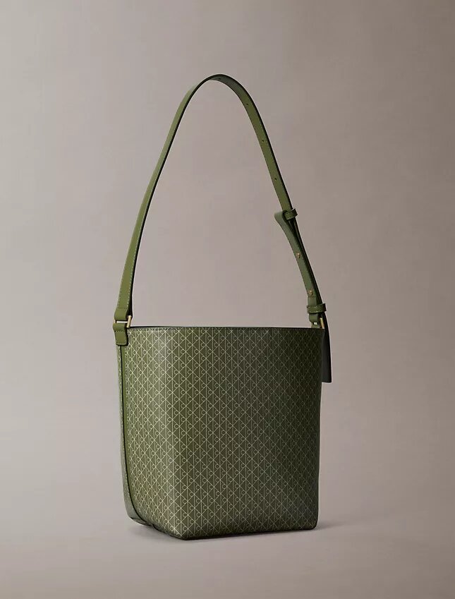 Bucket Bag mit durchgehendem Emblem-Logo und Beutel Bucket Bag mit durchgehendem Emblem-Logo und Beutel