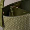 Bucket Bag mit durchgehendem Emblem-Logo und Beutel Bucket Bag mit durchgehendem Emblem-Logo und Beutel