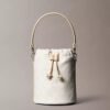 Bucket Bag mit durchgehendem Monogram Bucket Bag mit durchgehendem Monogram