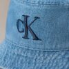 Bucket Hat aus gewaschenem Denim mit gesticktem Logo Bucket Hat aus gewaschenem Denim mit gesticktem Logo