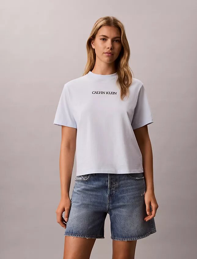 Calvin Klein Logo-Grafik-T-Shirt in Boxy-Passform Calvin Klein Logo-Grafik-T-Shirt in Boxy-Passform