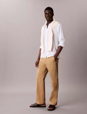 Chino-Hose aus Cotton Stretch 90S Straight mit geradem Bein