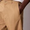 Chino-Hose aus Cotton Stretch 90S Straight mit geradem Bein