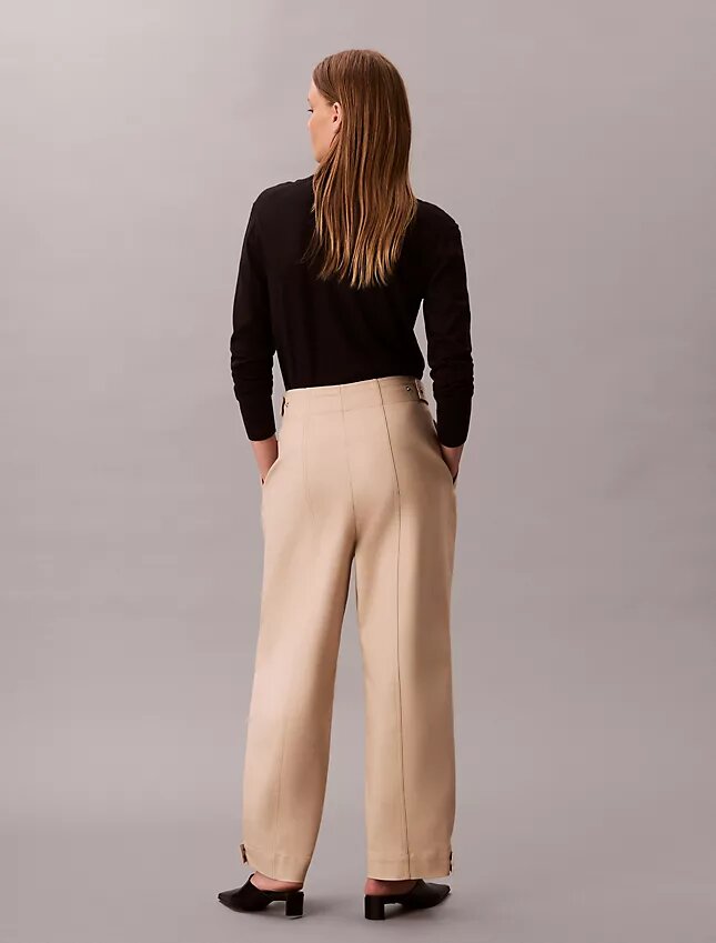 Chino-Hose mit verstellbarem weitem Bein Chino-Hose mit verstellbarem weitem Bein
