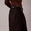 Chino-Hose mit verstellbarem weitem Bein Chino-Hose mit verstellbarem weitem Bein