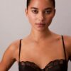 CK Black Bodys aus floraler Spitze