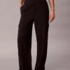 Commuter-Cargo-Hose mit weitem Bein
