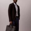Commuter-Tasche mit geprägtem Monogram Commuter-Tasche mit geprägtem Monogram