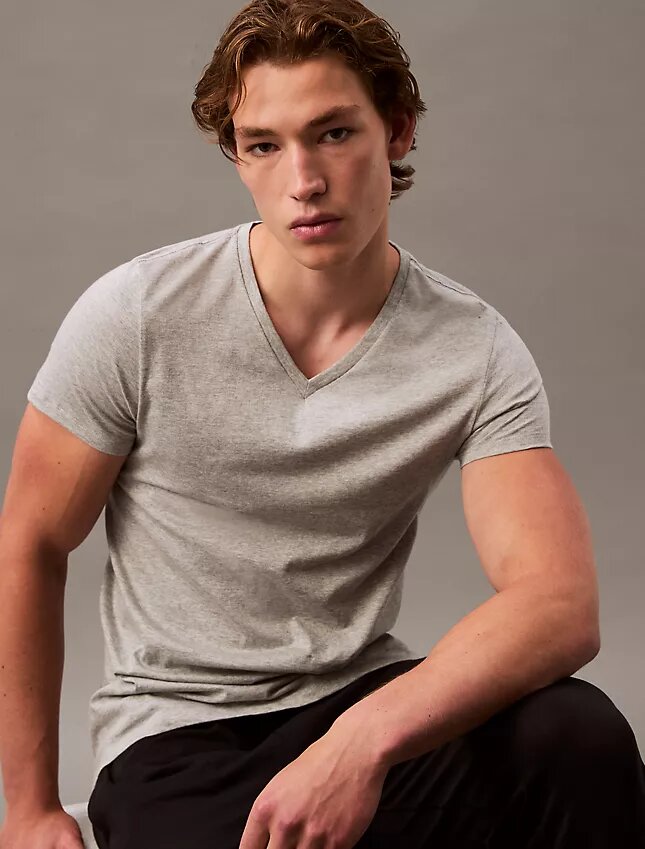 Cotton Classics 3er-Pack T-Shirt mit V-Ausschnitt in klassischer Passform Cotton Classics 3er-Pack T-Shirt mit V-Ausschnitt in klassischer Passform