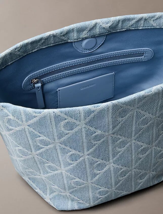 Denim-Beuteltasche mit durchgängigem Emblem-Logo Denim-Beuteltasche mit durchgängigem Emblem-Logo