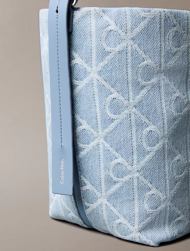 Denim-Beuteltasche mit durchgängigem Emblem-Logo Denim-Beuteltasche mit durchgängigem Emblem-Logo