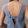 Denim-Etuikleid mit V-Ausschnitt Denim-Etuikleid mit V-Ausschnitt