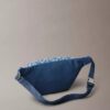 Denim-Gürteltasche mit durchgehendem Emblem-Logo Denim-Gürteltasche mit durchgehendem Emblem-Logo