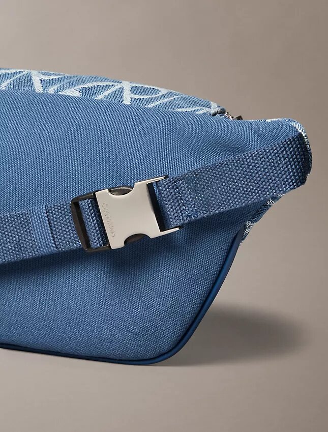 Denim-Gürteltasche mit durchgehendem Emblem-Logo Denim-Gürteltasche mit durchgehendem Emblem-Logo