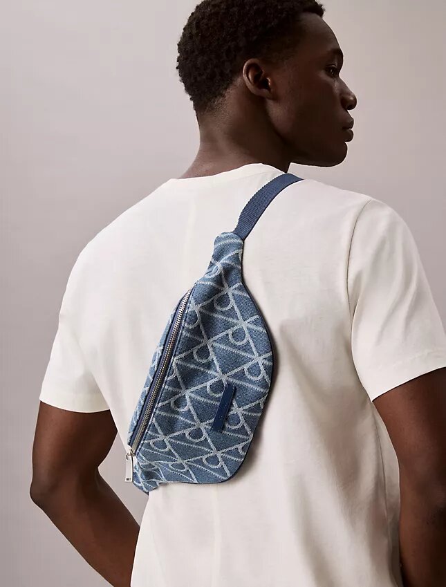 Denim-Gürteltasche mit durchgehendem Emblem-Logo Denim-Gürteltasche mit durchgehendem Emblem-Logo
